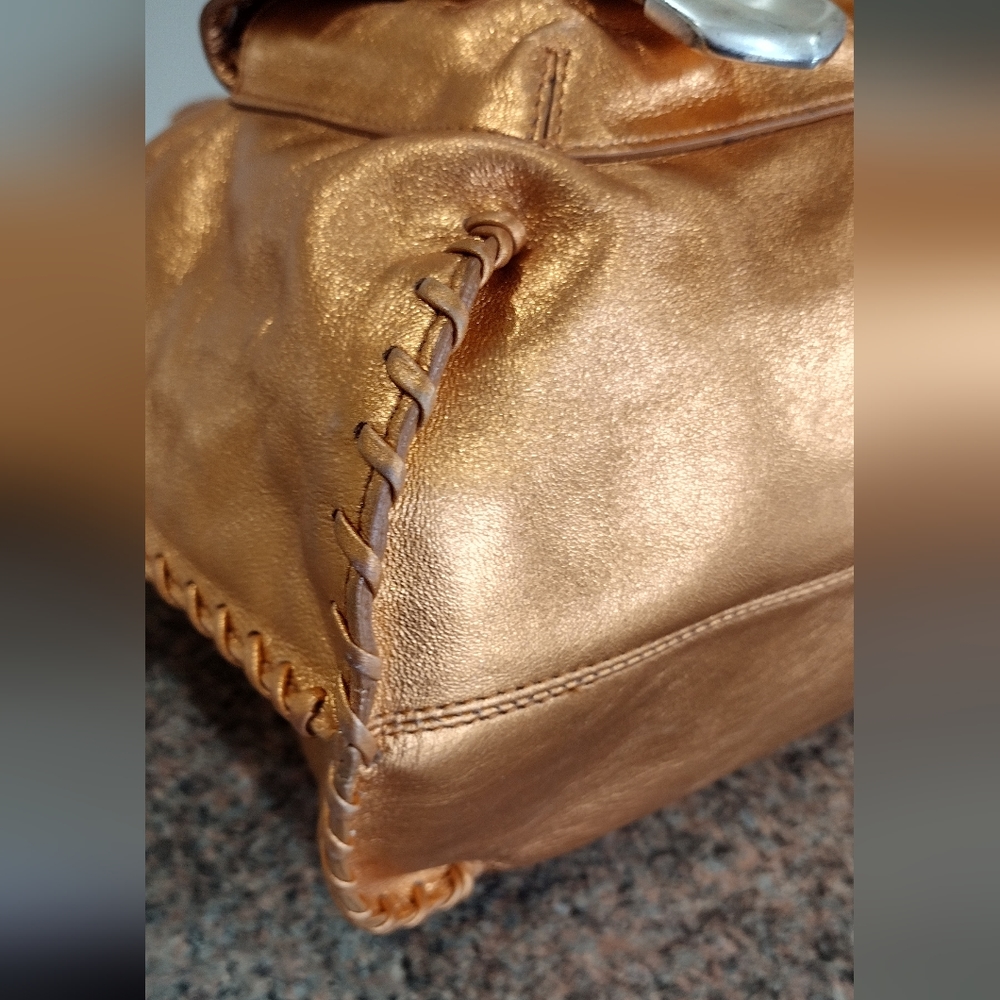 Michael Kors purse in tangerine metallic RARE - Picture 4 of 16